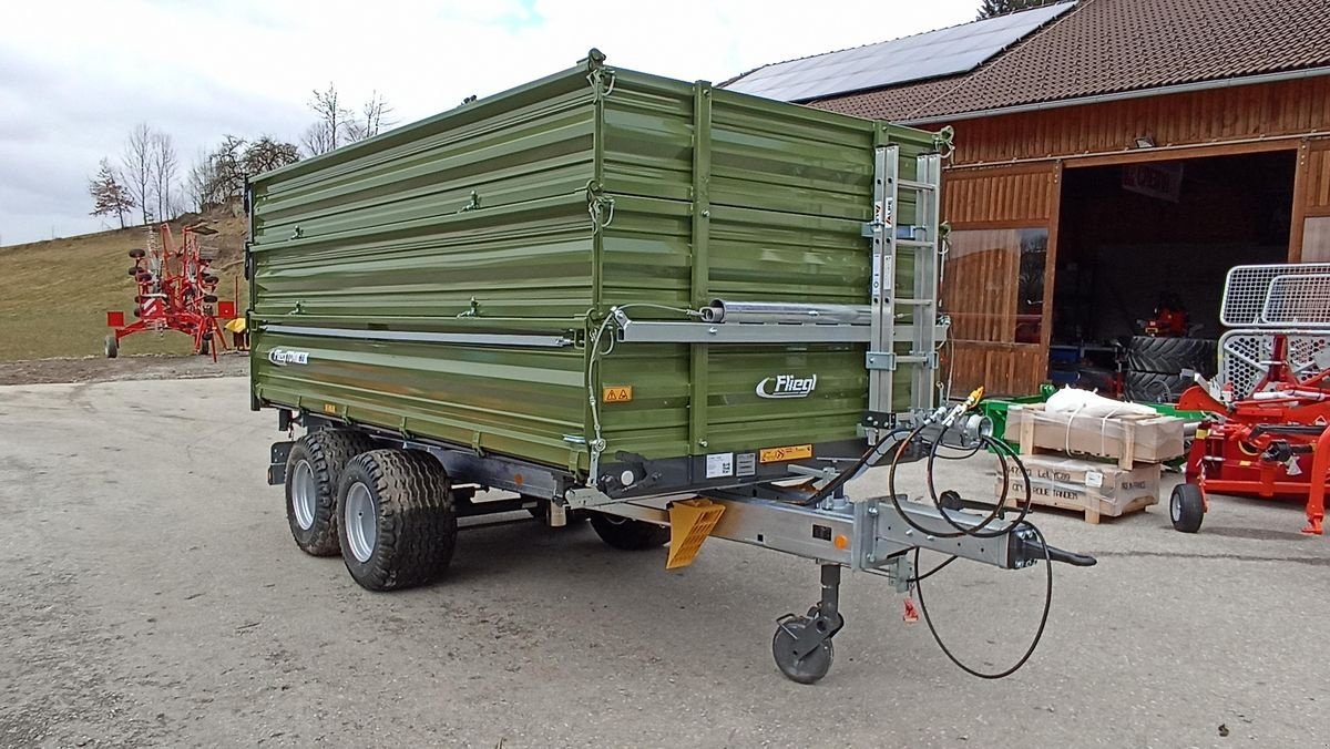 Kipper des Typs Fliegl TDK 80A-88 VR (Bordwände 60+50+50), Neumaschine in Grünbach (Bild 1)