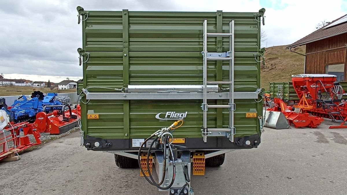 Kipper des Typs Fliegl TDK 80A-88 VR (Bordwände 60+50+50), Neumaschine in Grünbach (Bild 2)