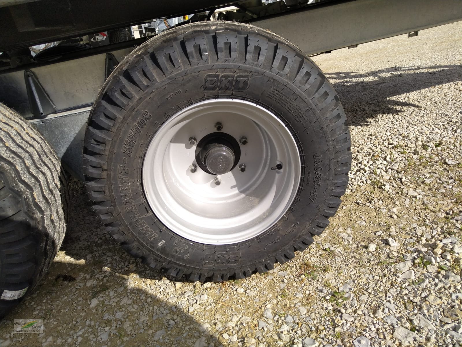 Kipper of the type Fliegl TDK 90, Neumaschine in Pegnitz-Bronn (Picture 6)