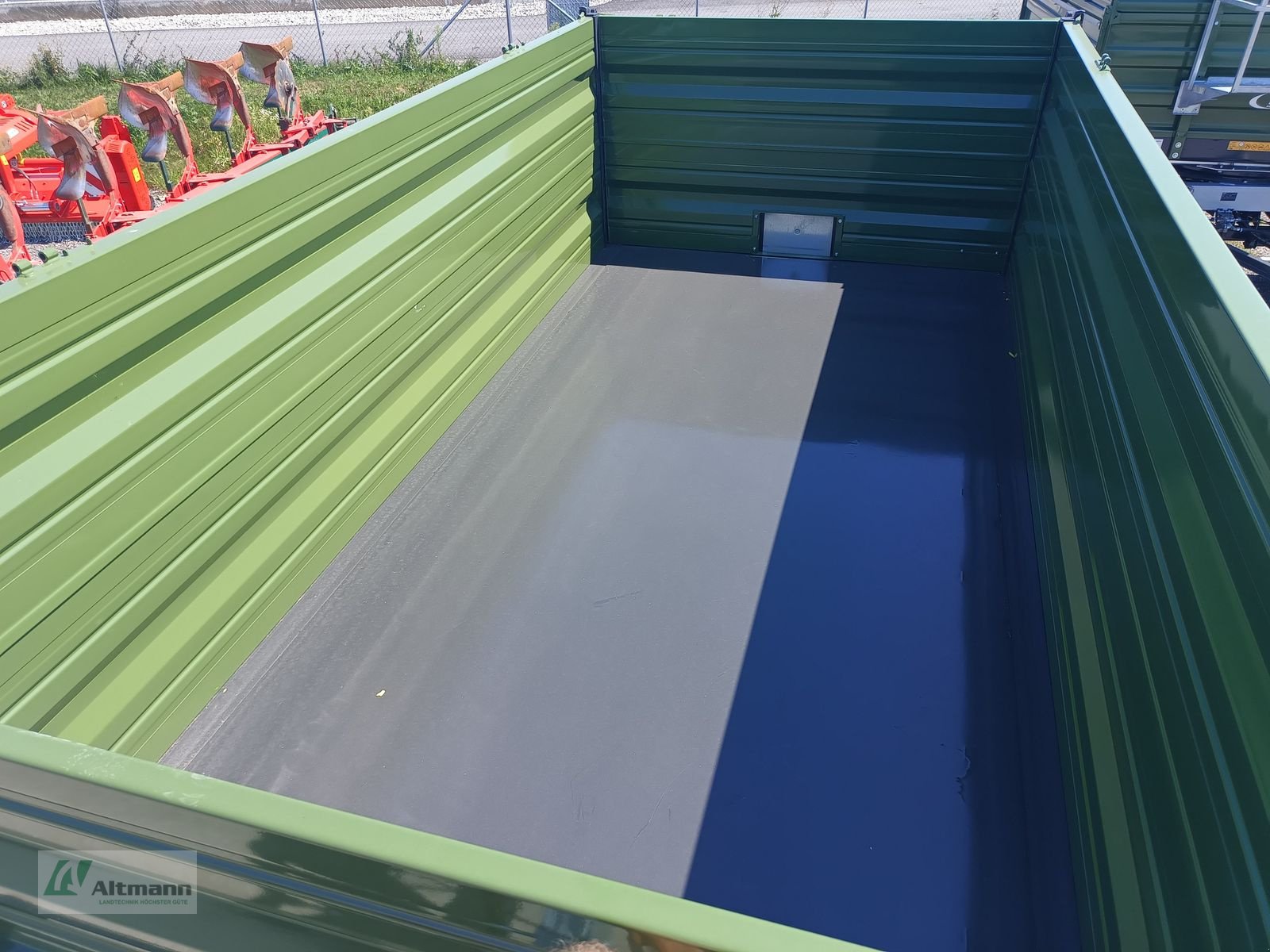 Kipper des Typs Fliegl TDK140 FOX, Neumaschine in Lanzenkirchen (Bild 8)