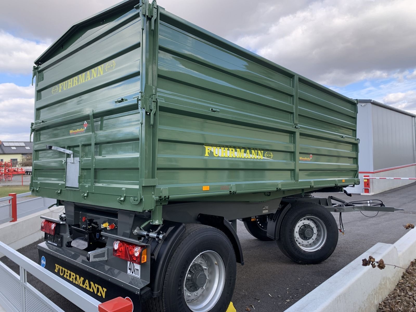 Kipper des Typs Fuhrmann FF 18.000, Neumaschine in Starrein (Bild 2)