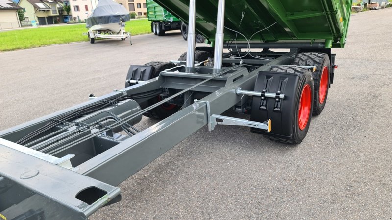 Kipper des Typs Fuhrmann FF17000, Neumaschine in Altendorf (Bild 5)