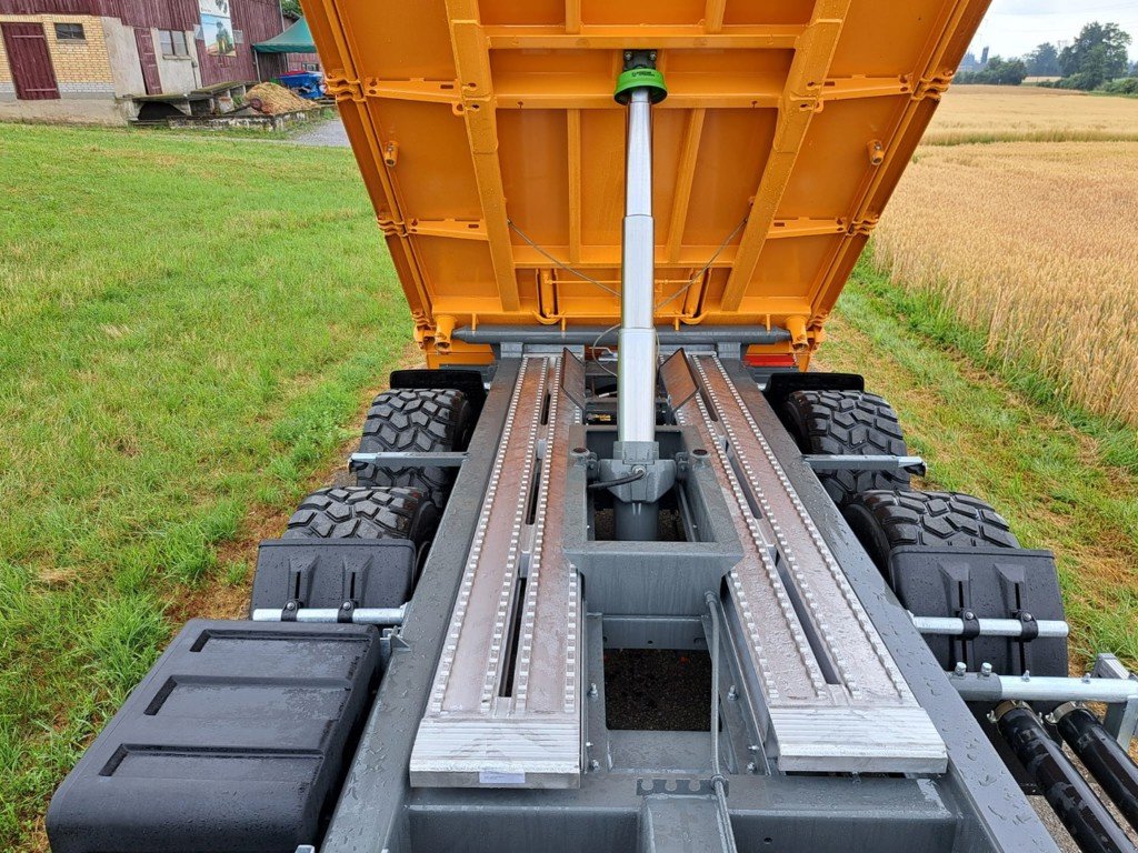 Kipper of the type Fuhrmann Sonstiges, Neumaschine in Altendorf (Picture 3)