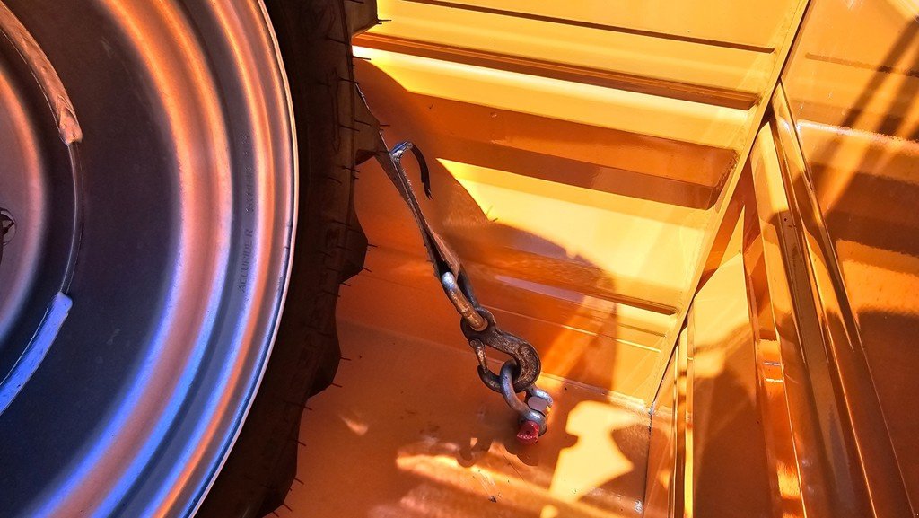 Kipper of the type Fuhrmann Sonstiges, Neumaschine in Altendorf (Picture 5)