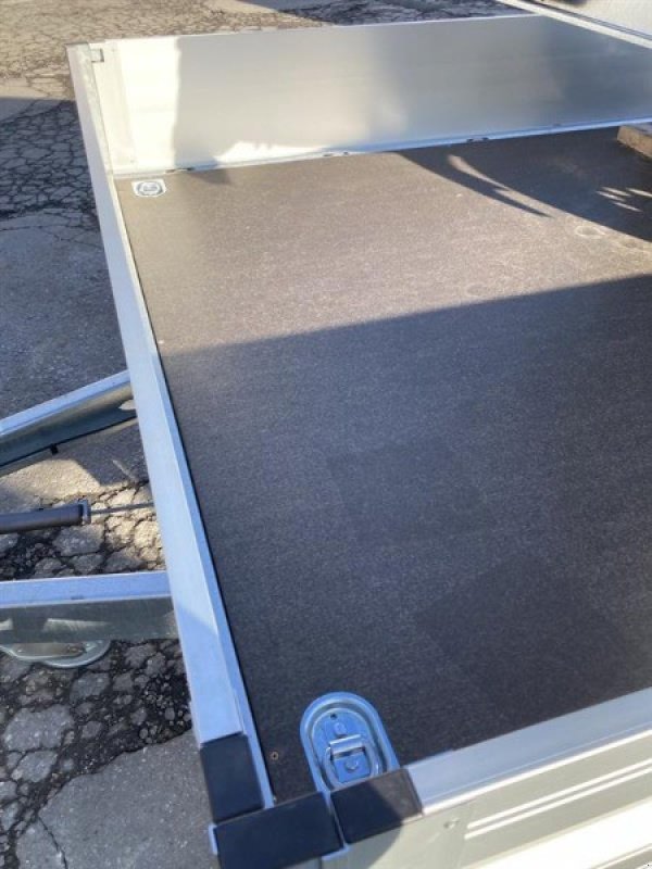 Kipper Türe ait Humbaur HT 354121, Neumaschine içinde Landquart (resim 8)