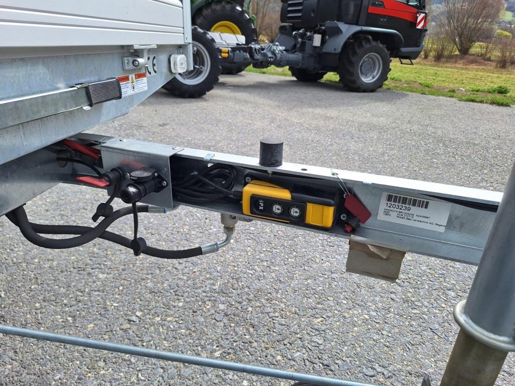 Kipper des Typs Humbaur HUK 272715, Neumaschine in Susten (Bild 4)