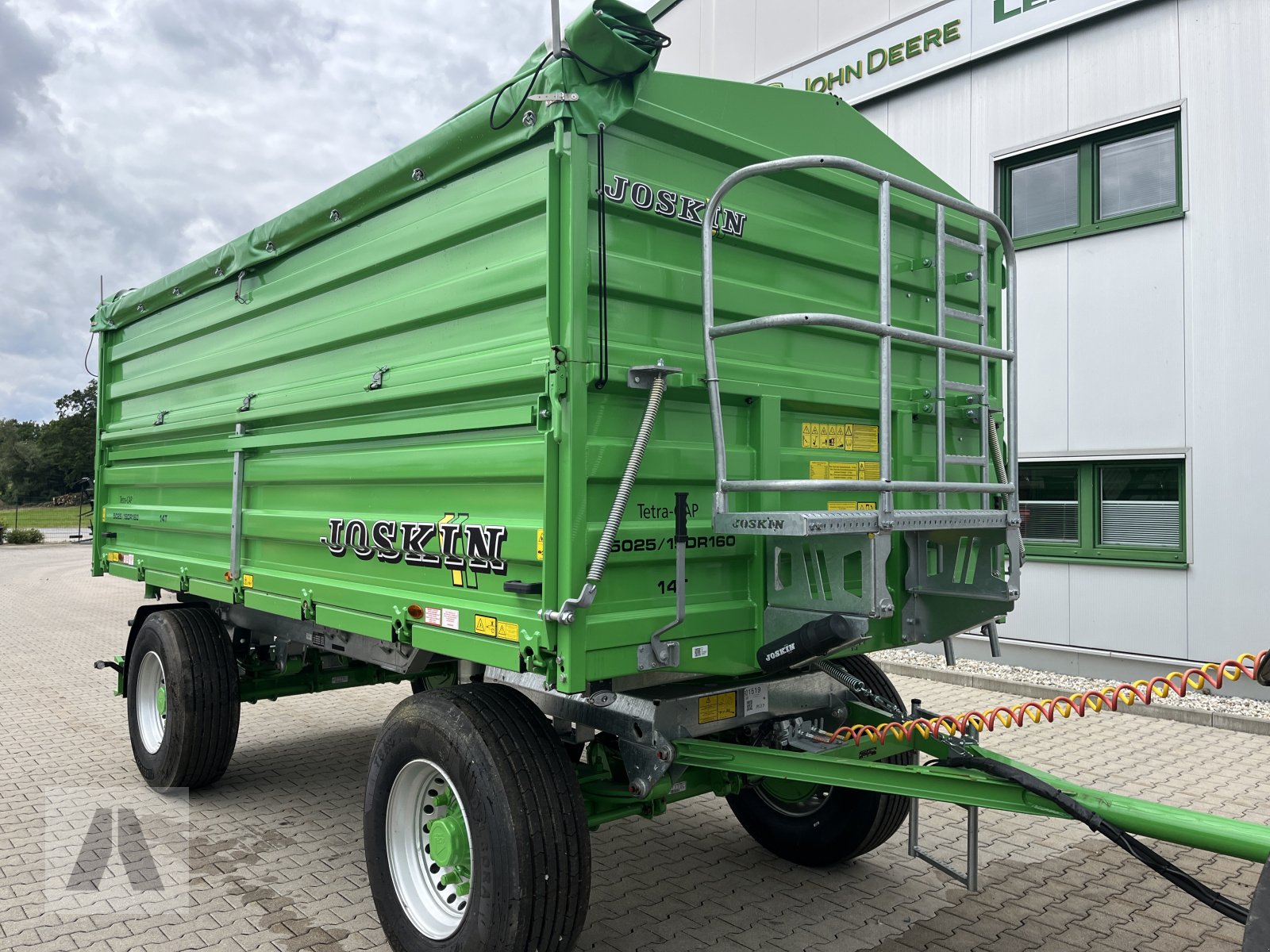 Kipper des Typs Joskin Tetra-Cap 5025, Neumaschine in Tettenweis I Karpfham (Bild 1)