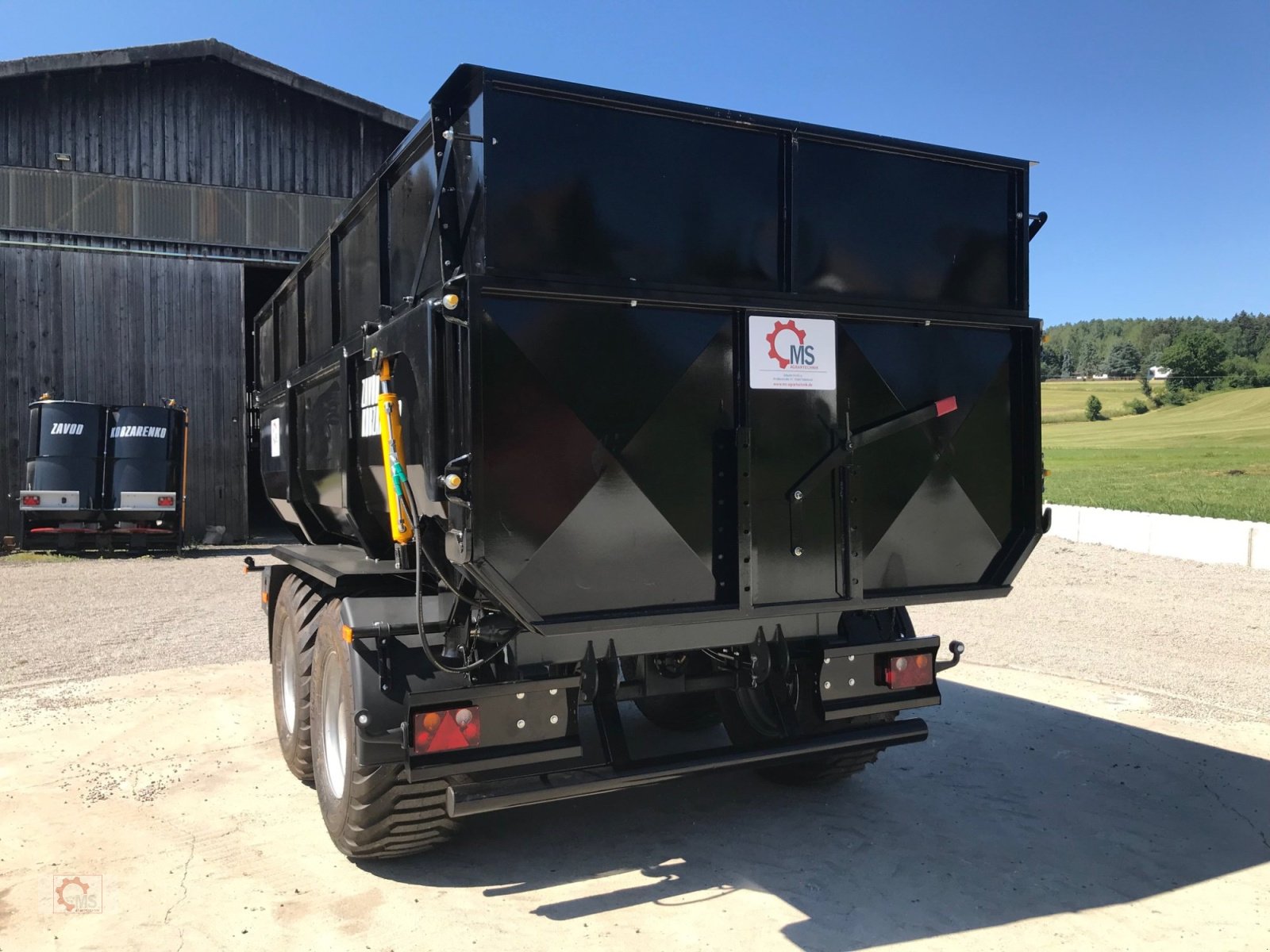 Kipper des Typs Kobzarenko TSP-14 18m³ Muldenkipper 500/50-22,5, Neumaschine in Tiefenbach (Bild 8)