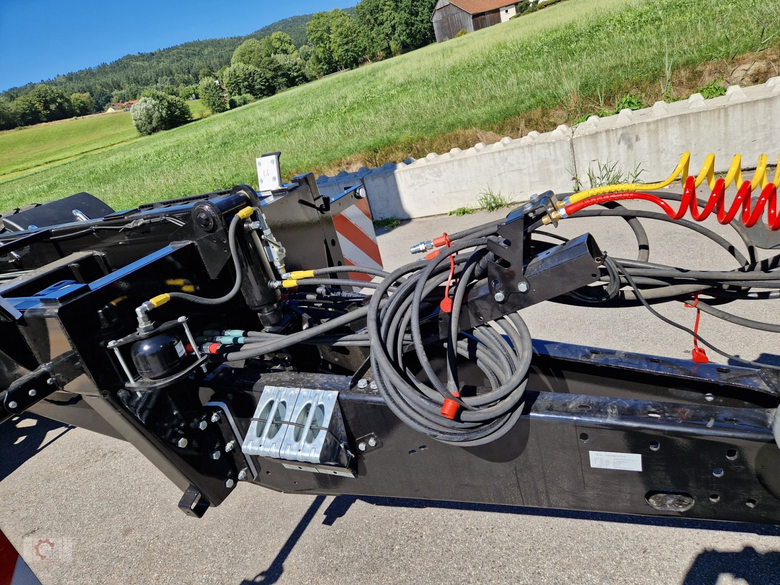 Kipper of the type Kobzarenko TSP-30 Muldenkipper 710/50-26,5 Druckluft Plane, Neumaschine in Tiefenbach (Picture 12)