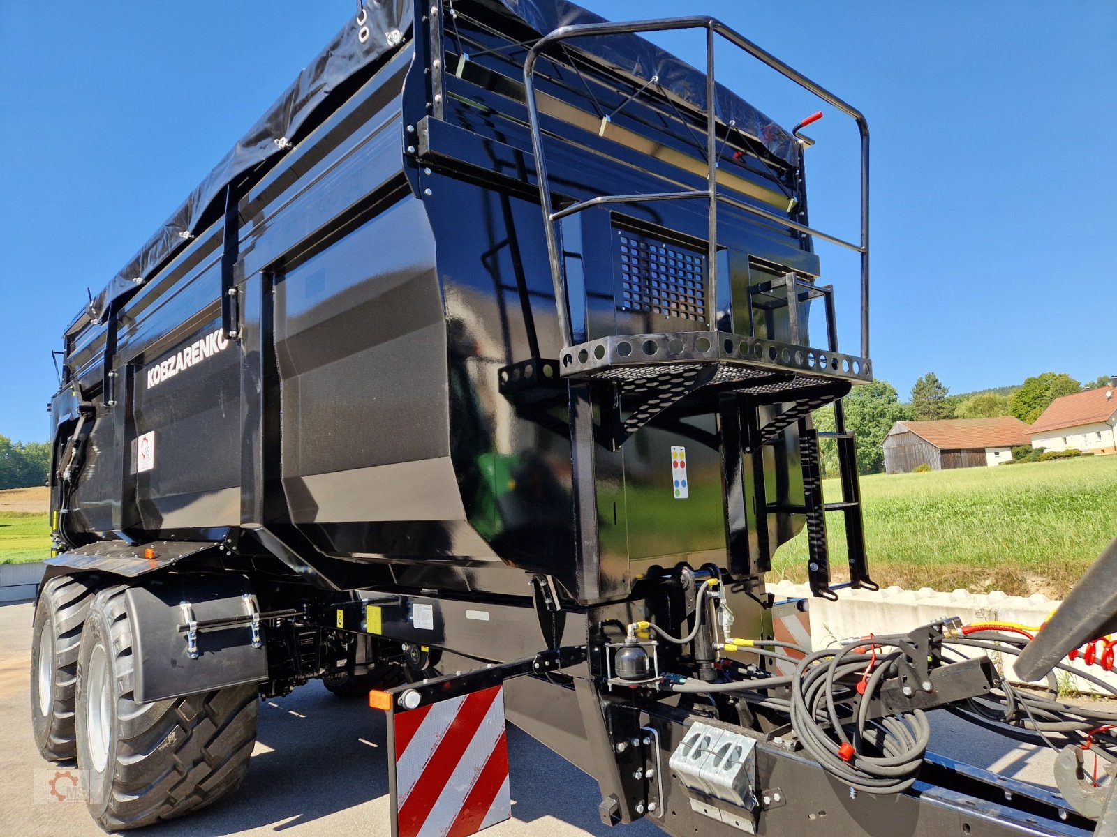 Kipper of the type Kobzarenko TSP-30 Muldenkipper 710/50-26,5 Druckluft Plane, Neumaschine in Tiefenbach (Picture 18)