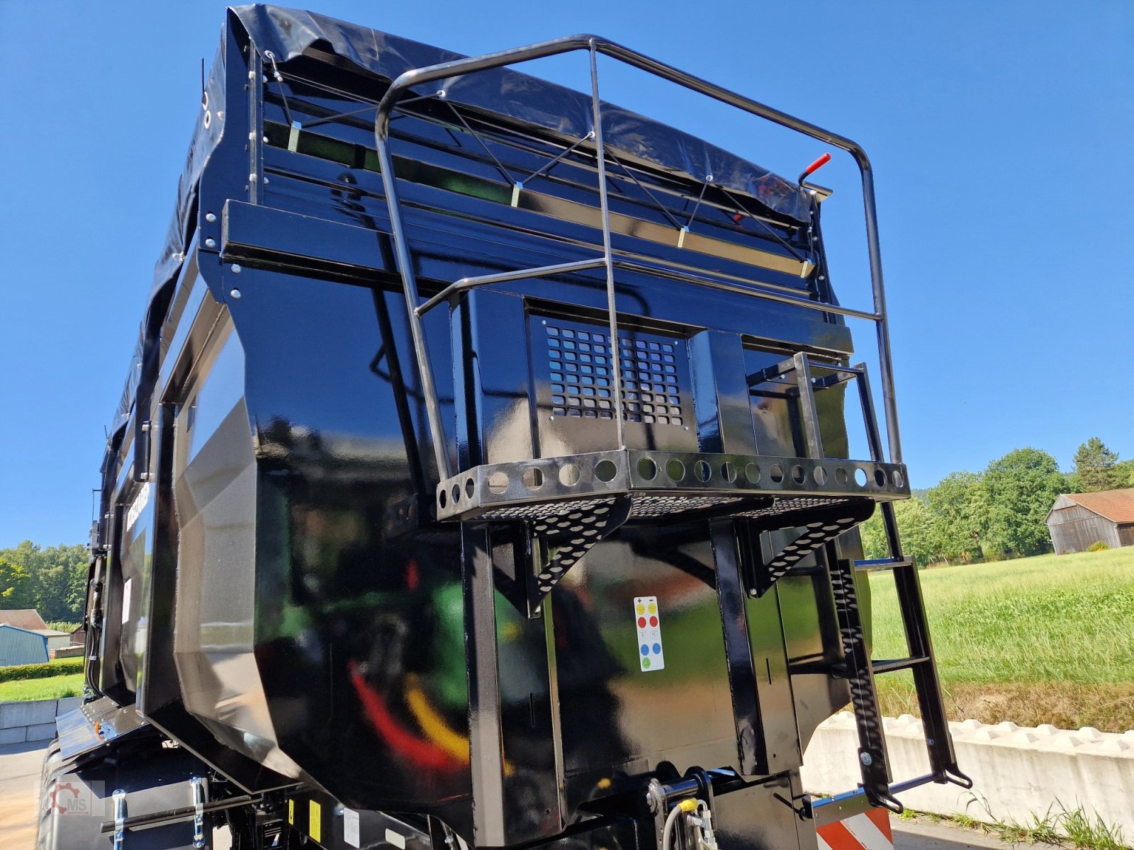 Kipper of the type Kobzarenko TSP-30 Muldenkipper 710/50-26,5 Druckluft Plane, Neumaschine in Tiefenbach (Picture 21)