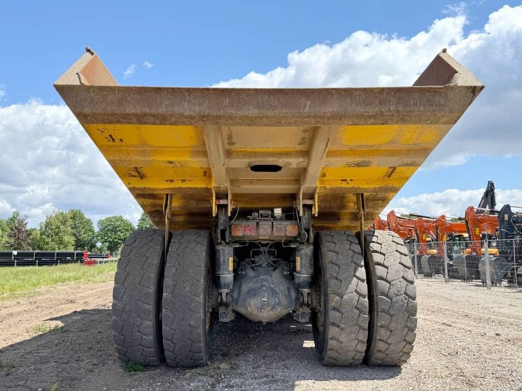 Kipper от тип Komatsu HD 405-7 - German Machine / Automatic Greasing, Gebrauchtmaschine в Veldhoven (Снимка 3)