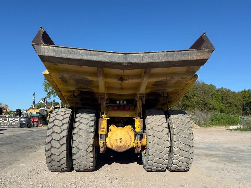 Kipper del tipo Komatsu HD605-5 - Automatic Greasing / Camera, Gebrauchtmaschine en Veldhoven (Imagen 3)
