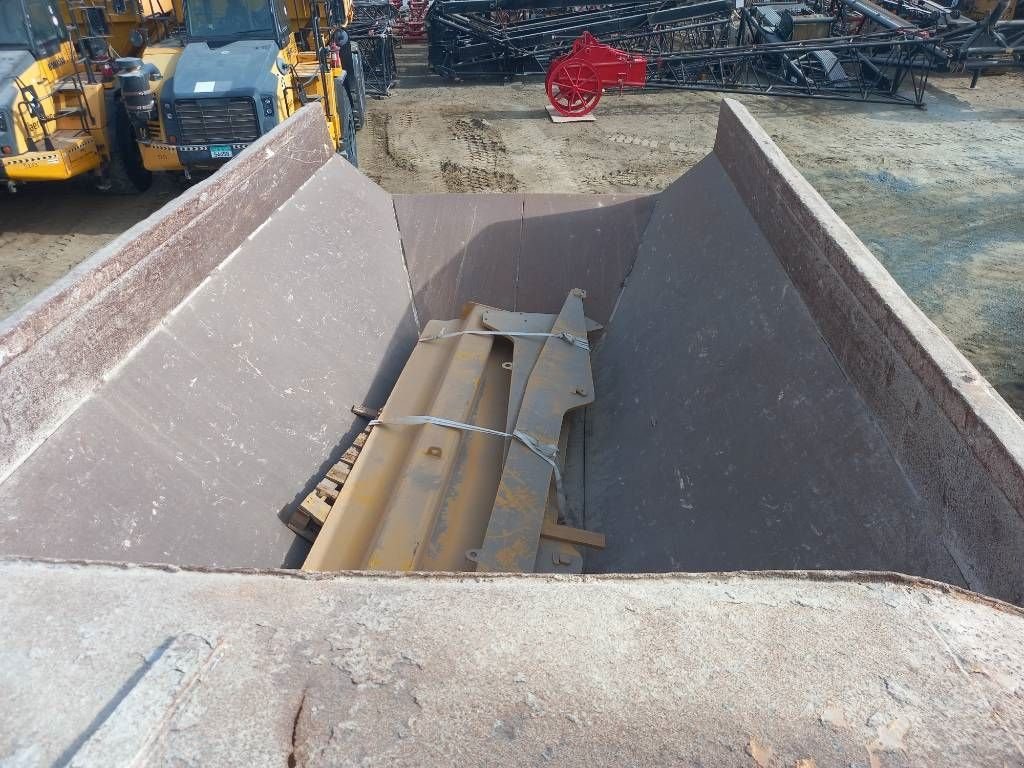 Kipper typu Komatsu HM400-3R (4 pcs available in Abu Dhabi), Gebrauchtmaschine v Stabroek (Obrázek 7)