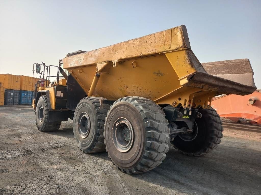 Kipper Türe ait Komatsu HM400-3R (4 pcs available in Abu Dhabi), Gebrauchtmaschine içinde Stabroek (resim 8)