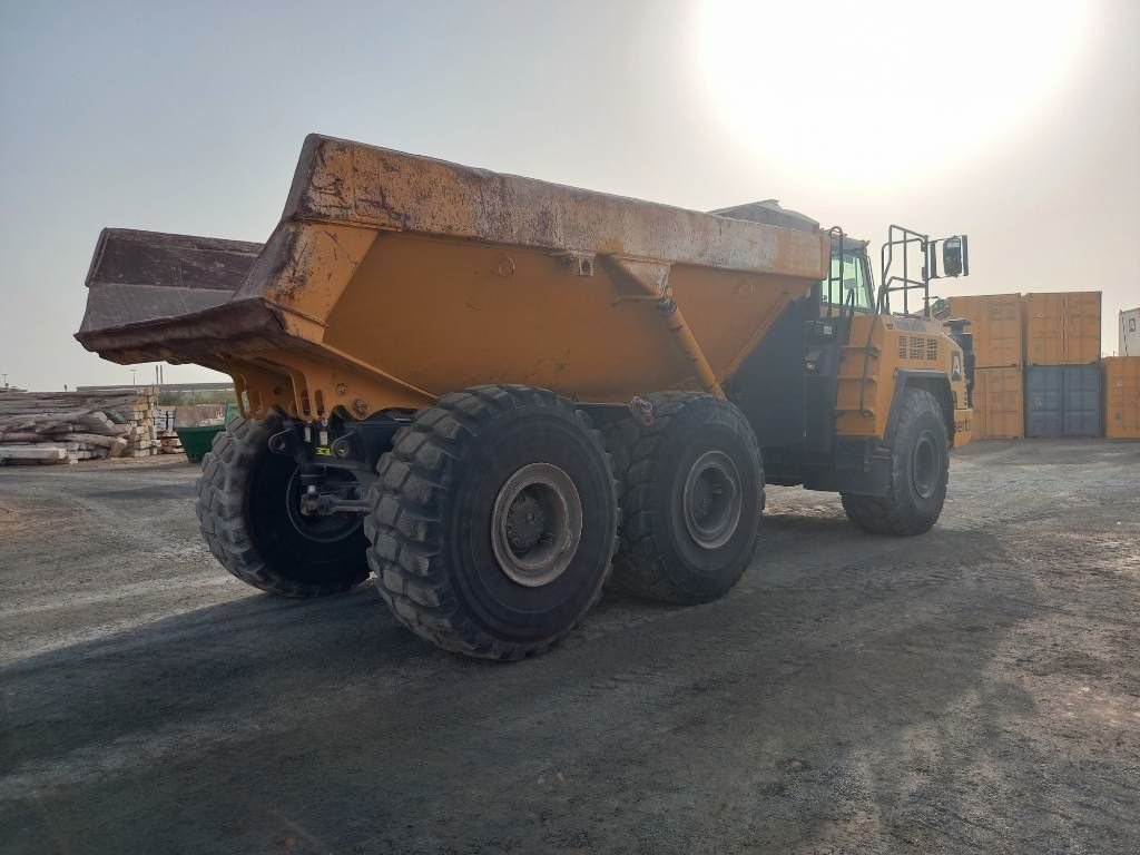 Kipper Türe ait Komatsu HM400-3R (4 pcs available in Abu Dhabi), Gebrauchtmaschine içinde Stabroek (resim 9)