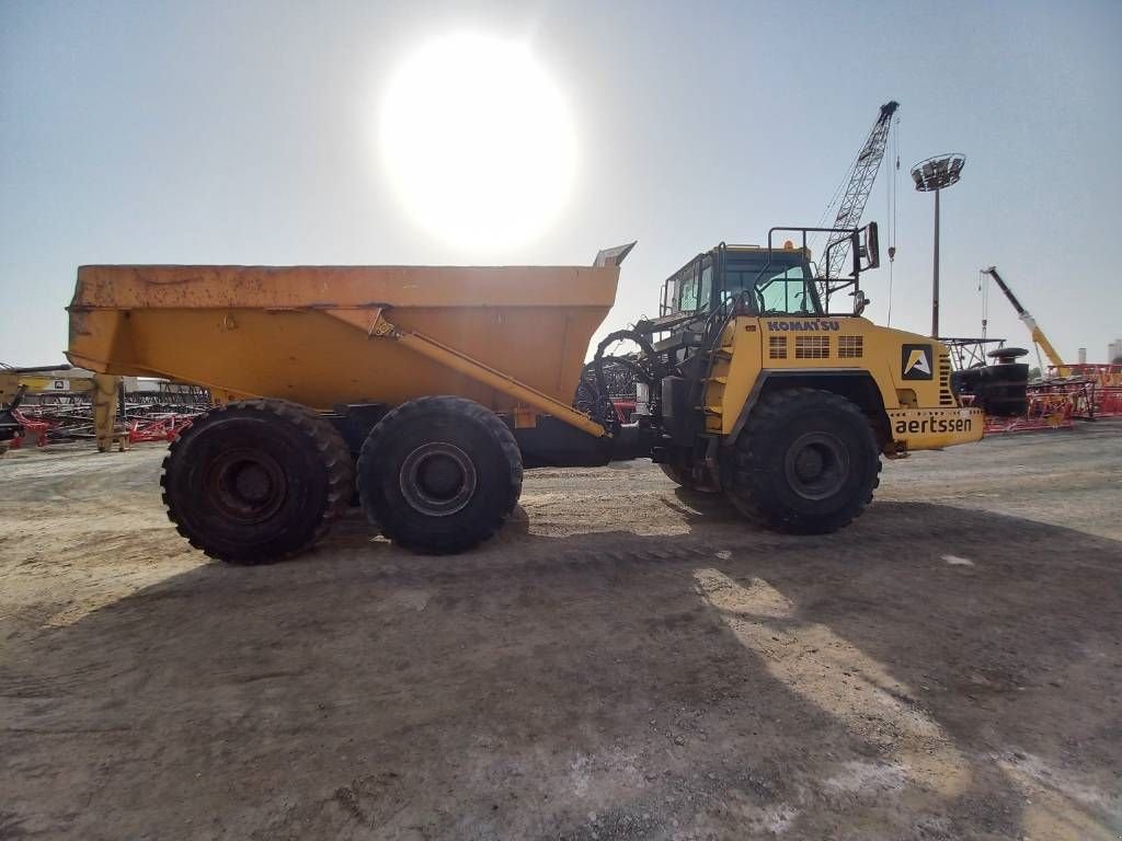 Kipper a típus Komatsu HM400-3R (4 pcs available in Abu Dhabi), Gebrauchtmaschine ekkor: Stabroek (Kép 4)