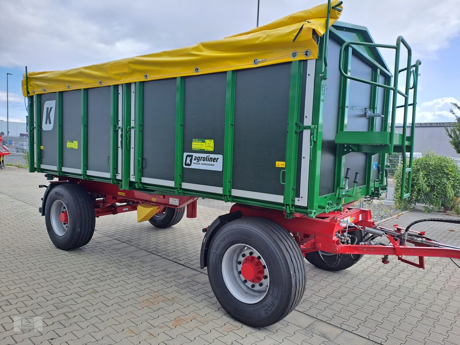 Kipper Türe ait Kröger Agroliner HKD 302, Neumaschine içinde Gross-Bieberau (resim 2)