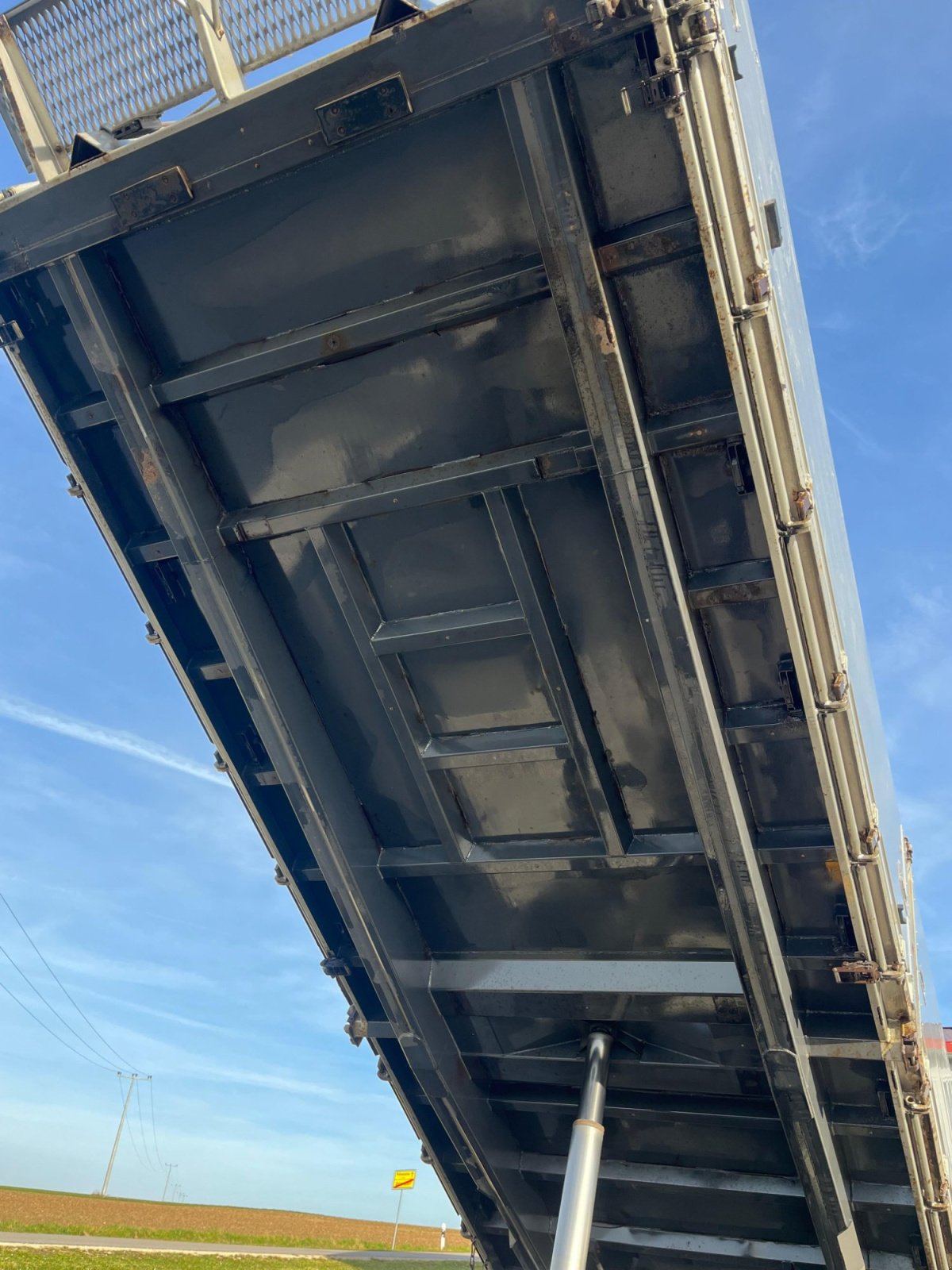 Kipper of the type Lück Dreiachskipper, Gebrauchtmaschine in Burglengenfeld (Picture 3)