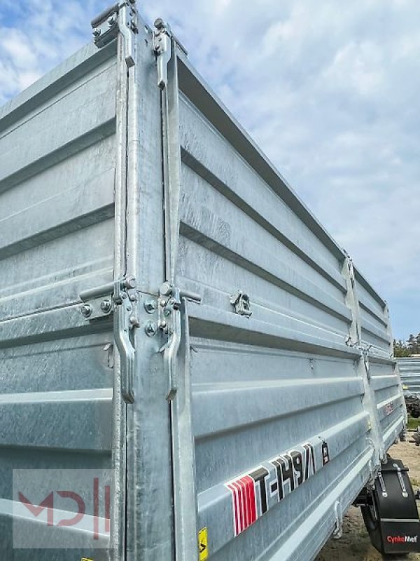 Kipper des Typs MD Landmaschinen CM Zweiachs-Dreiseitenkipper T149/1 18T, Neumaschine in Zeven (Bild 17)