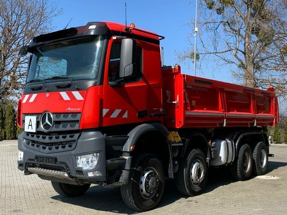 Kipper des Typs Mercedes-Benz AROCS 4142 8x6, Gebrauchtmaschine in Adelberg (Bild 1)