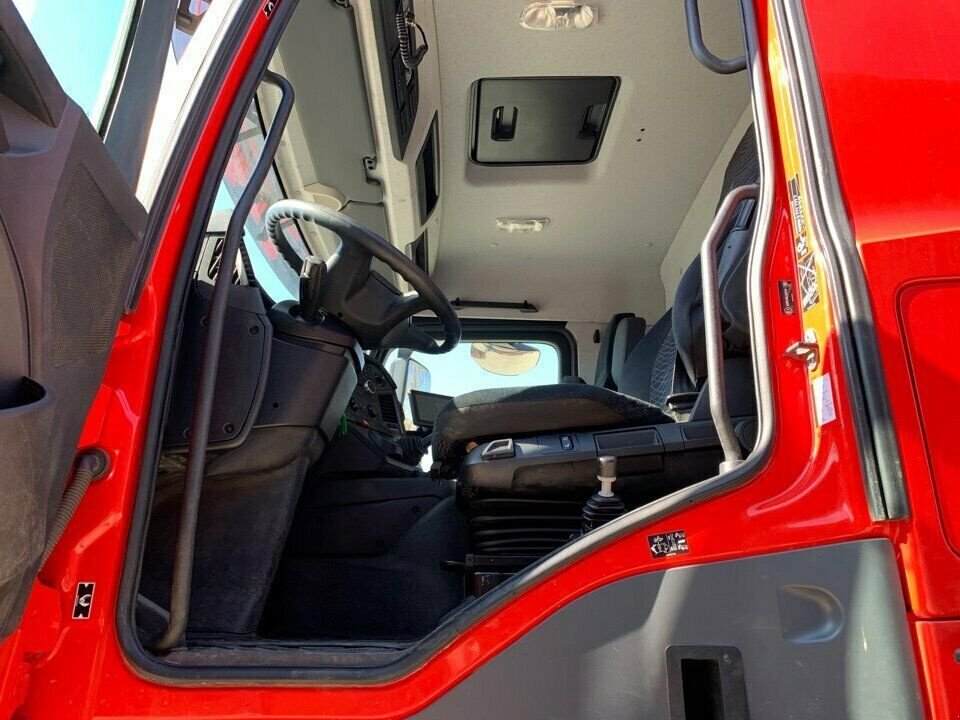 Kipper des Typs Mercedes-Benz AROCS 4142 8x6, Gebrauchtmaschine in Adelberg (Bild 3)