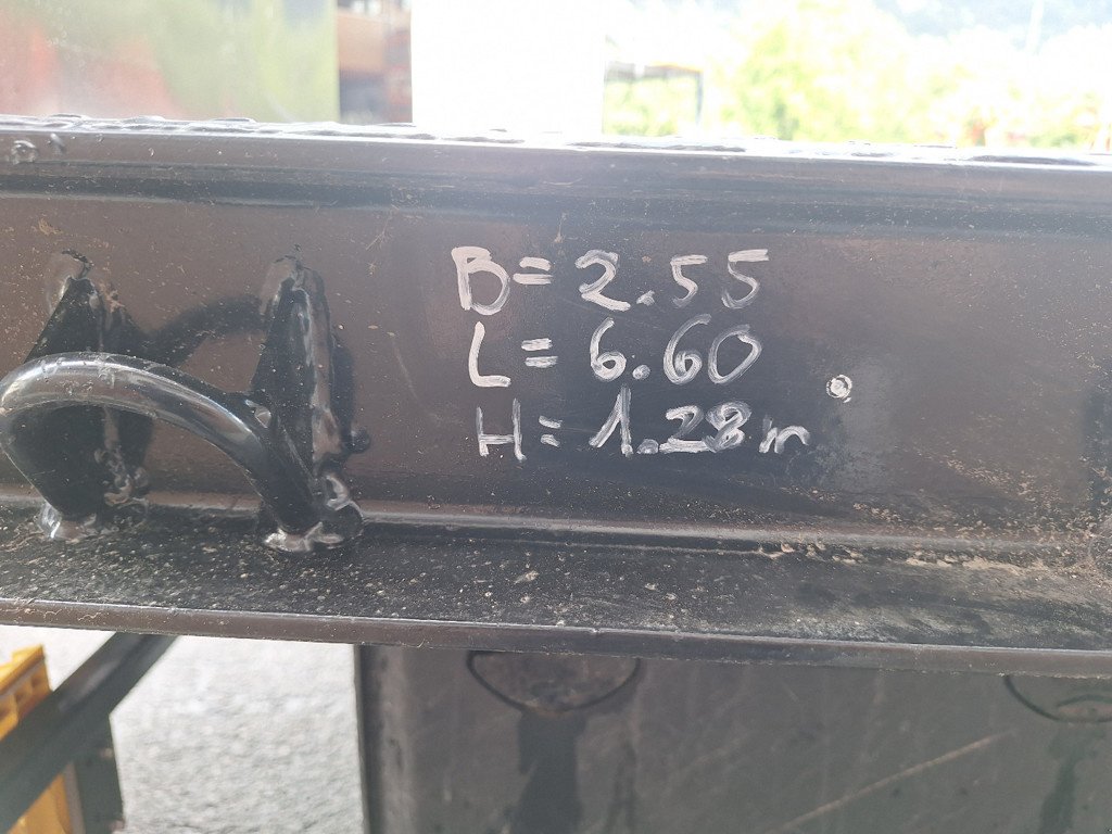 Kipper des Typs Metaltech PH 16, Ausstellungsmaschine in Chur (Bild 8)