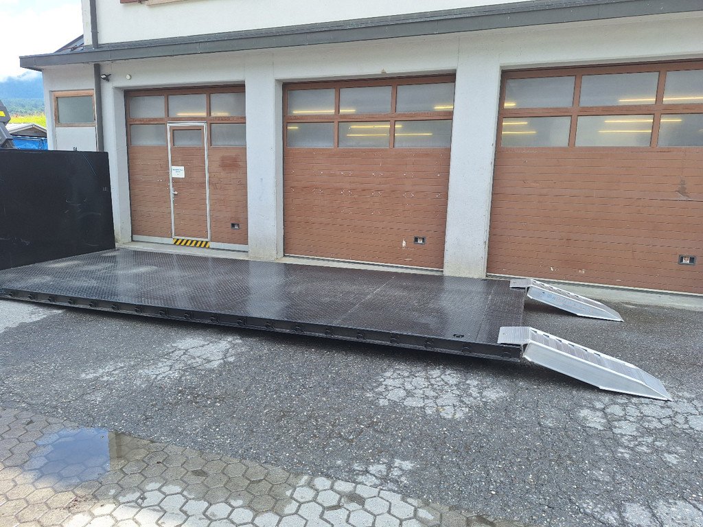 Kipper des Typs Metaltech PH 16, Ausstellungsmaschine in Chur (Bild 6)