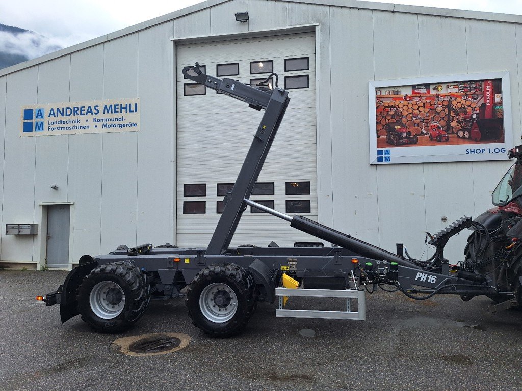 Kipper des Typs Metaltech PH 16, Ausstellungsmaschine in Chur (Bild 2)