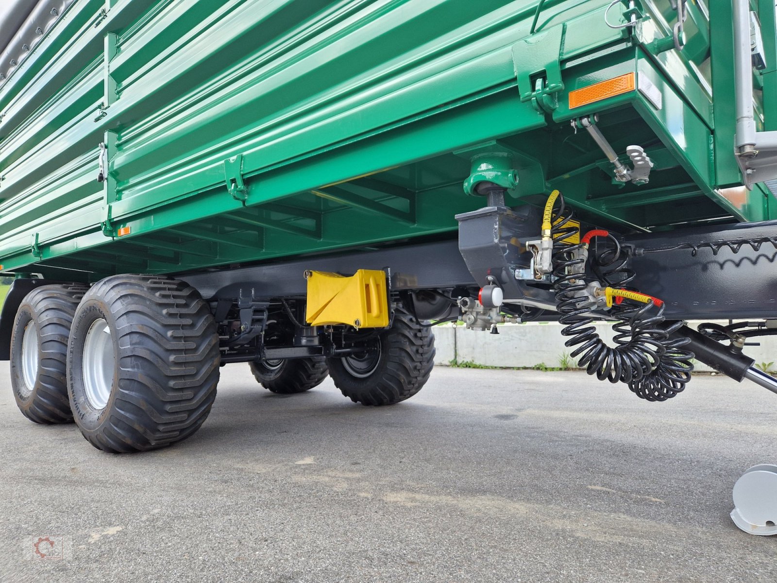 Kipper za tip MS 16t Druckluft LED 40km/h Hydr. Stützfuß Tandem, Neumaschine u Tiefenbach (Slika 10)