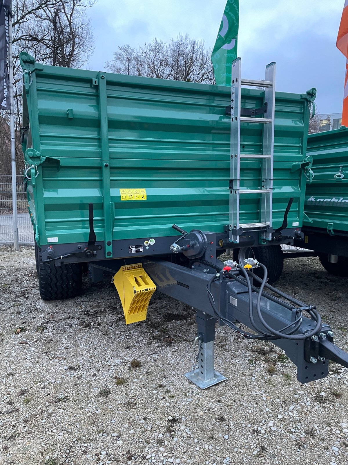 Kipper des Typs Oehler OL TDK 160 S, Neumaschine in Hersbruck (Bild 2)