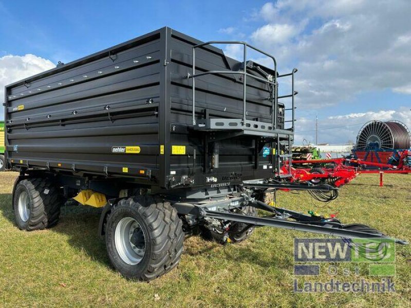 Kipper of the type Oehler OL ZDK/HW 180, Neumaschine in Calbe-Saale (Picture 1)