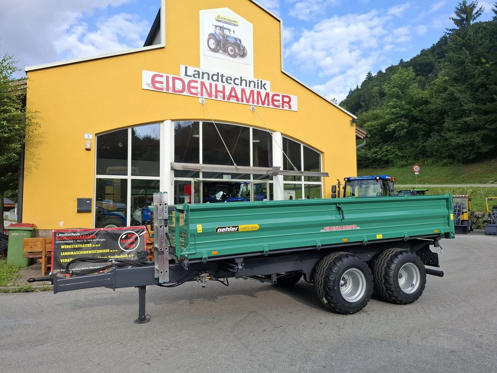 Kipper des Typs Oehler Tandem 3 Seitenkipper TDK  130 Niederbauweise, Neumaschine in Burgkirchen (Bild 1)