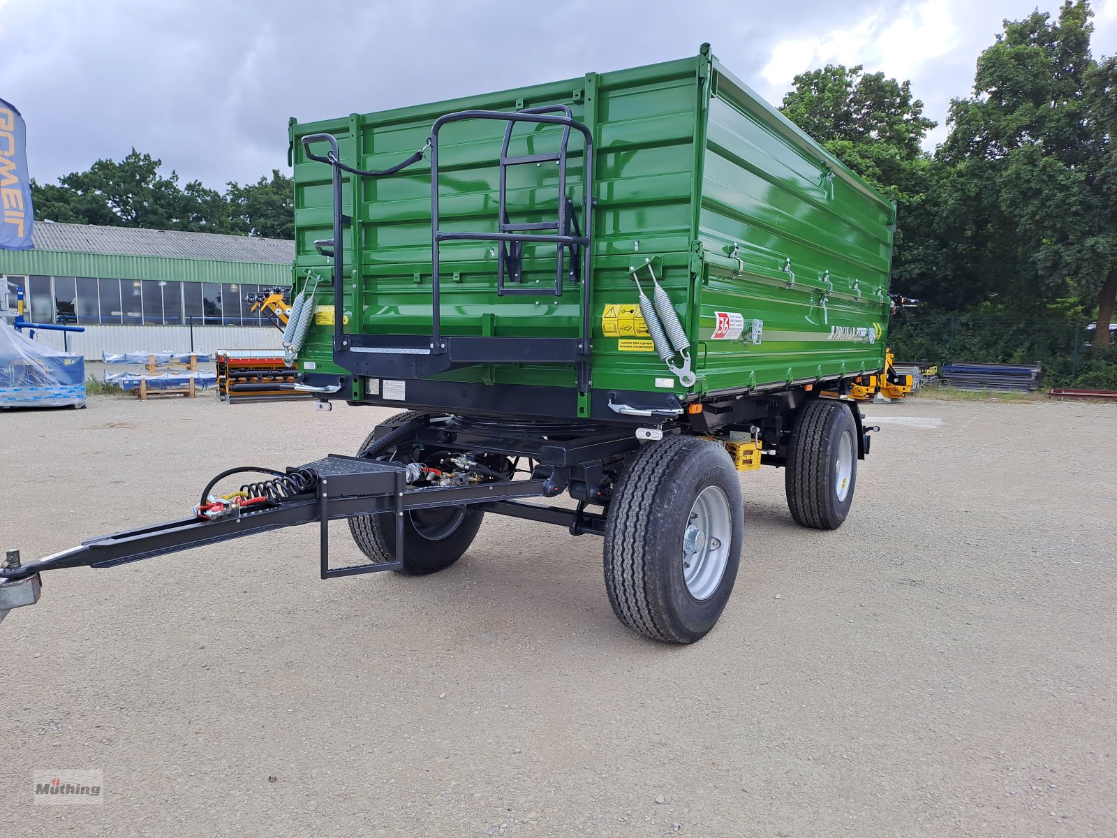 Kipper des Typs PRONAR PT 612, Neumaschine in Neumarkt (Bild 1)