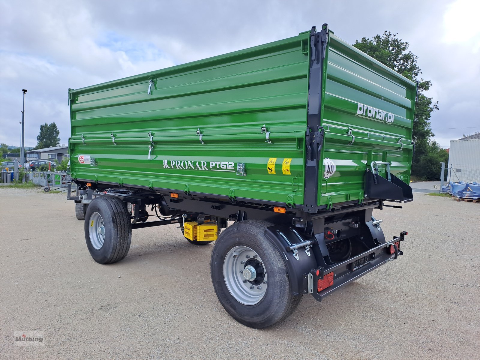 Kipper des Typs PRONAR PT 612, Neumaschine in Neumarkt (Bild 2)