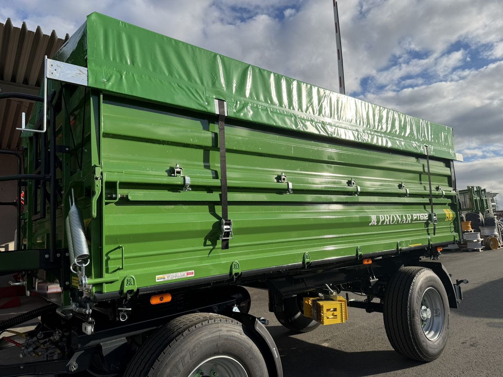 Kipper des Typs PRONAR PT  612, Neumaschine in Göpfritz (Bild 3)