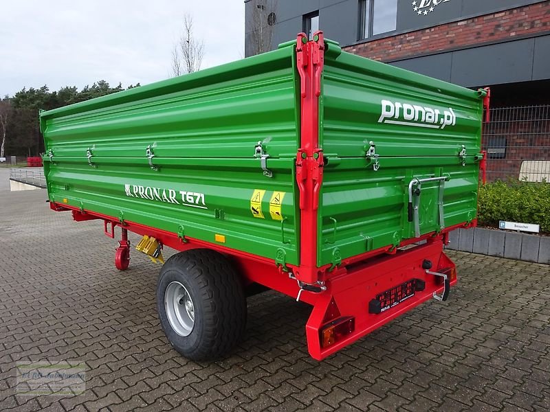 Kipper typu PRONAR T 671, (7,4 to. z.GG.) Auflaufbremse, Baujahr 2022, Ein-Achs-Dreiseitenkipper, Einachskipper, Kipperanhänger, Einachser Kipper, Landwirtschaftlicher Kipper, Gebrauchtmaschine w Itterbeck (Zdjęcie 7)
