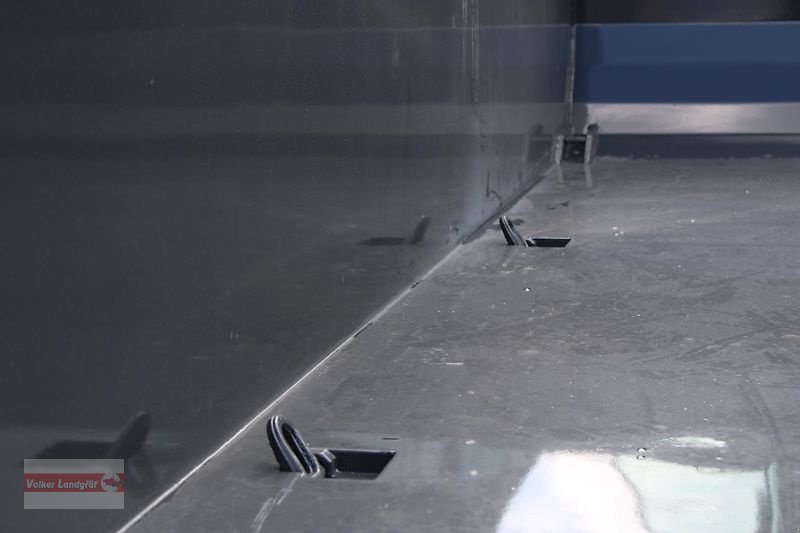 Kipper van het type PRONAR T 679/4 MN Baukipper mit Laderampen 11 to, Neumaschine in Ostheim/Rhön (Foto 15)