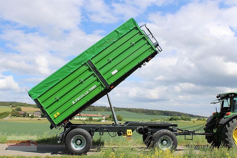 Kipper des Typs PRONAR T 680 Dreiseitenkipper 18 Tonnen, Neumaschine in Ostheim/Rhön (Bild 2)