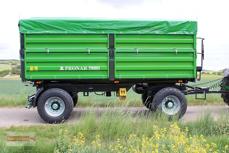 Kipper des Typs PRONAR T 680 Dreiseitenkipper 18 Tonnen, Neumaschine in Ostheim/Rhön (Bild 3)