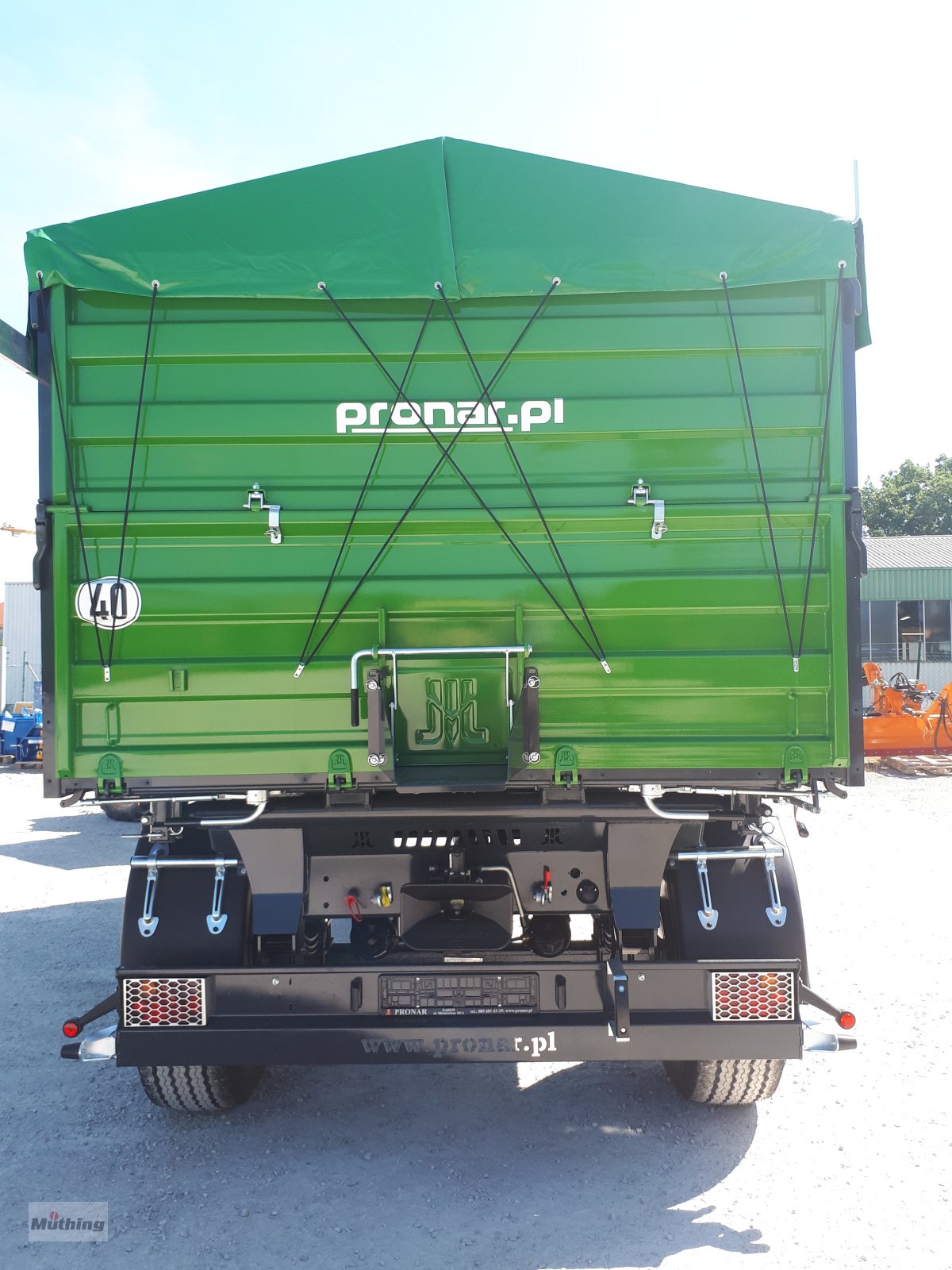 Kipper des Typs PRONAR T 680, Neumaschine in Neumarkt (Bild 2)