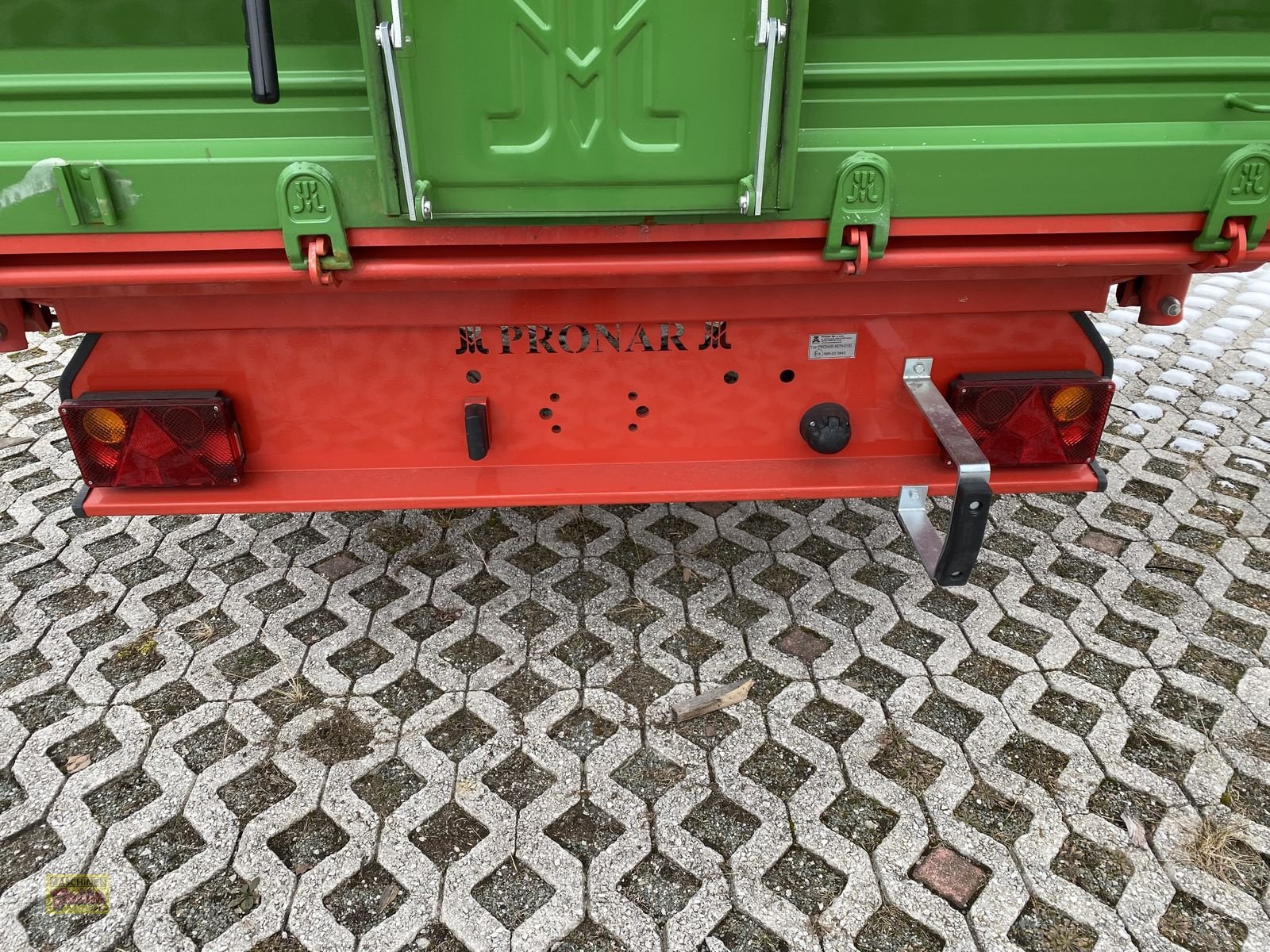 Kipper of the type PRONAR T654/2 Einachs-3Seiten-Kipper mit hydr. Bremse, Neumaschine in Kötschach (Picture 11)