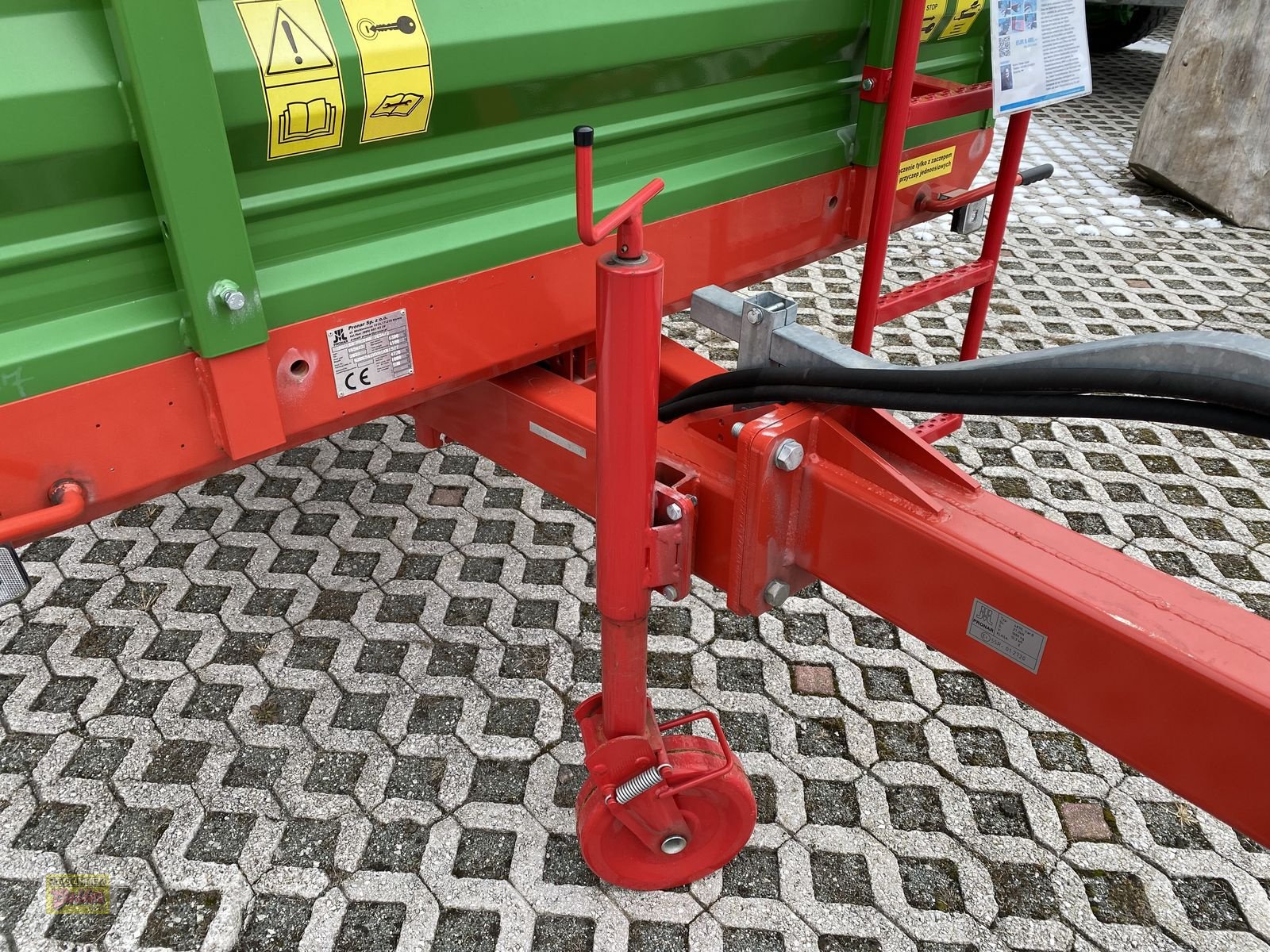 Kipper of the type PRONAR T654/2 Einachs-3Seiten-Kipper mit hydr. Bremse, Neumaschine in Kötschach (Picture 23)