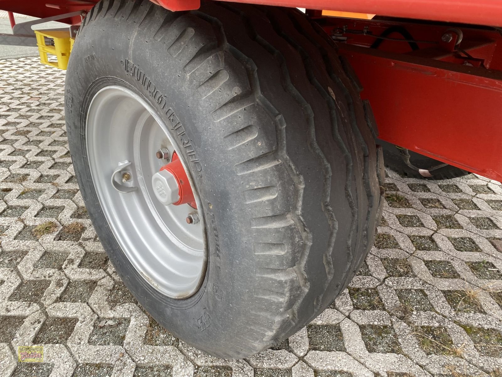 Kipper of the type PRONAR T654/2 Einachs-3Seiten-Kipper mit hydr. Bremse, Neumaschine in Kötschach (Picture 26)