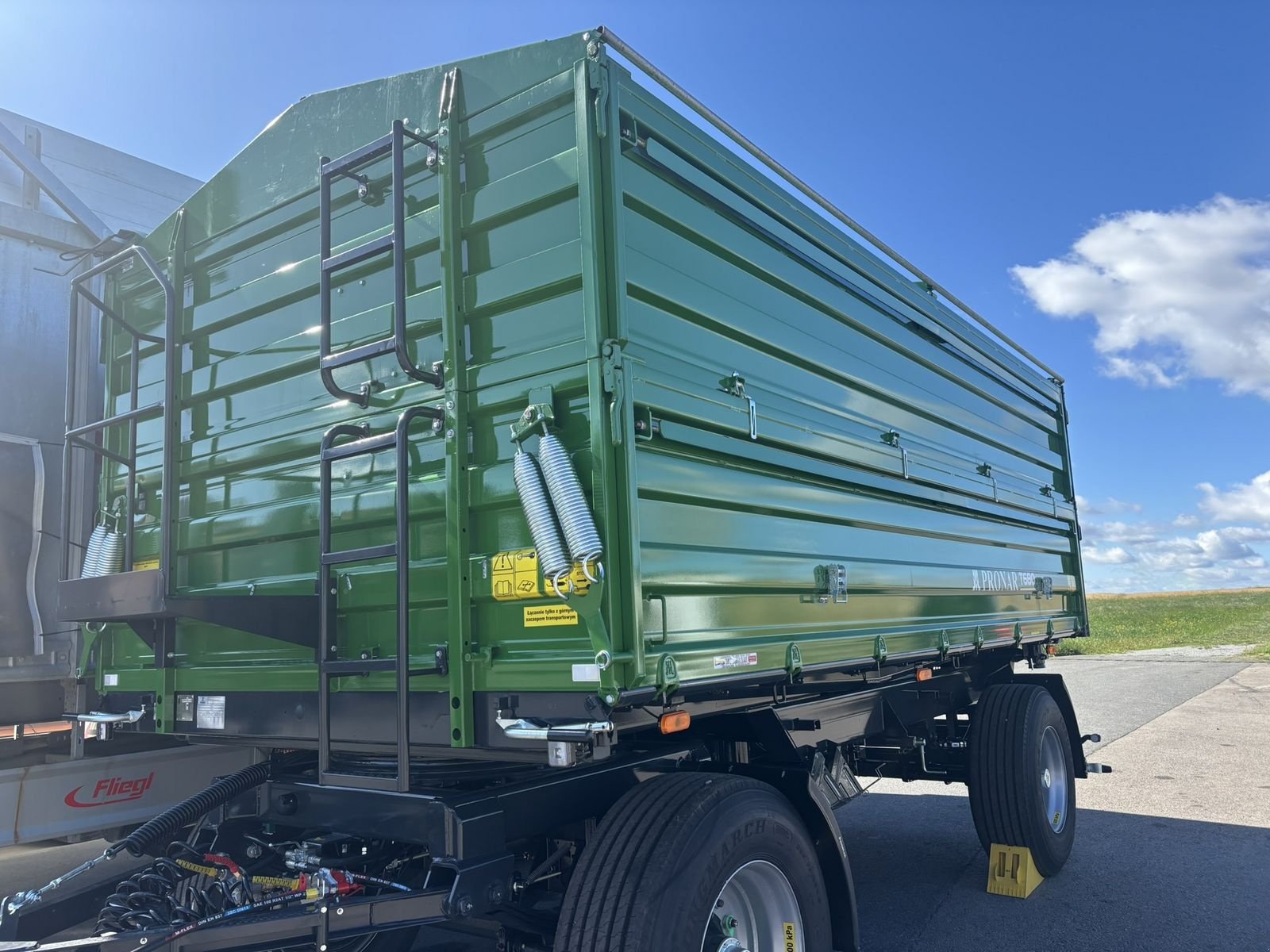 Kipper typu PRONAR T680, Neumaschine v Göpfritz (Obrázek 2)