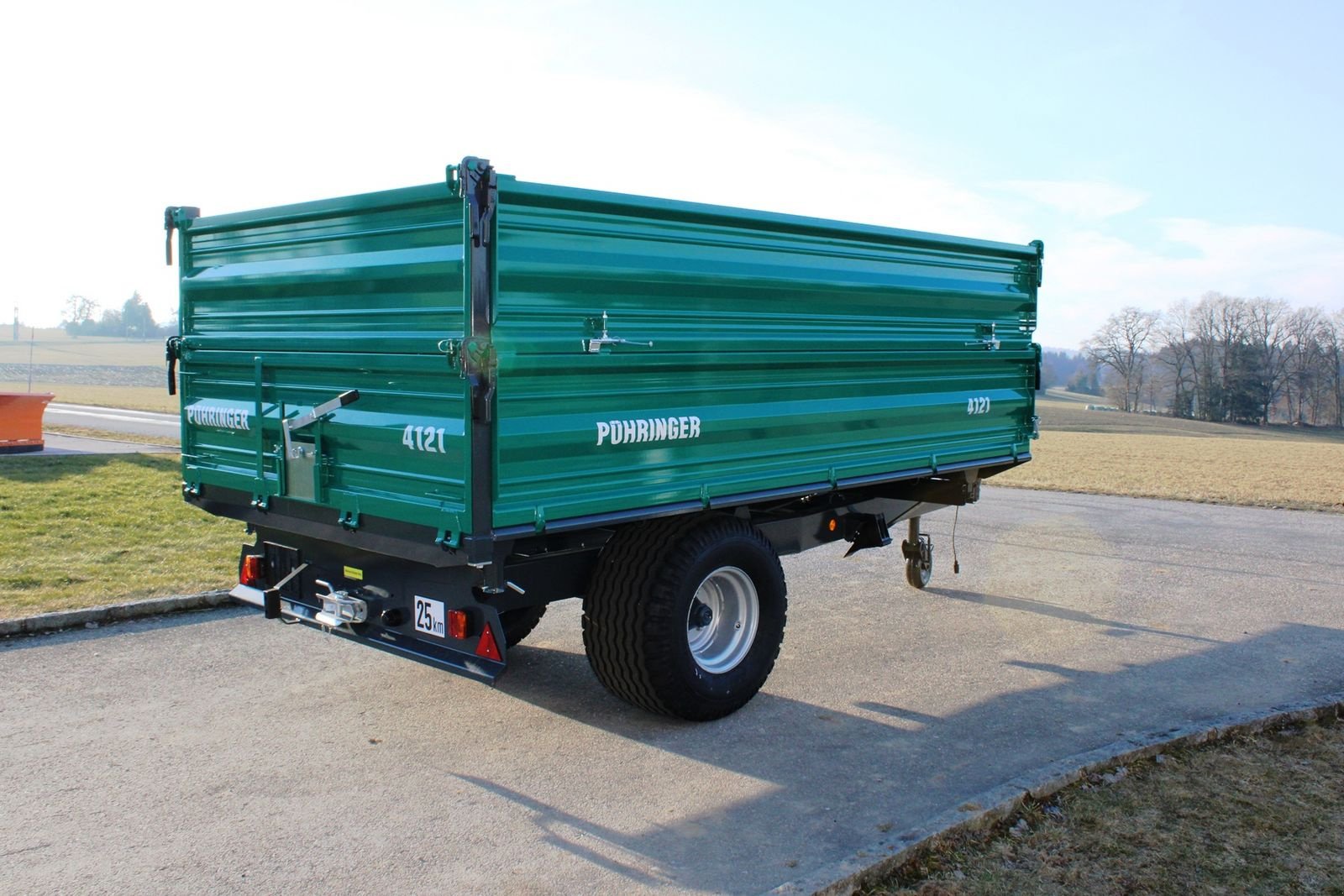 Kipper des Typs Pühringer 4121 8t, Neumaschine in Neukirchen am Walde  (Bild 4)