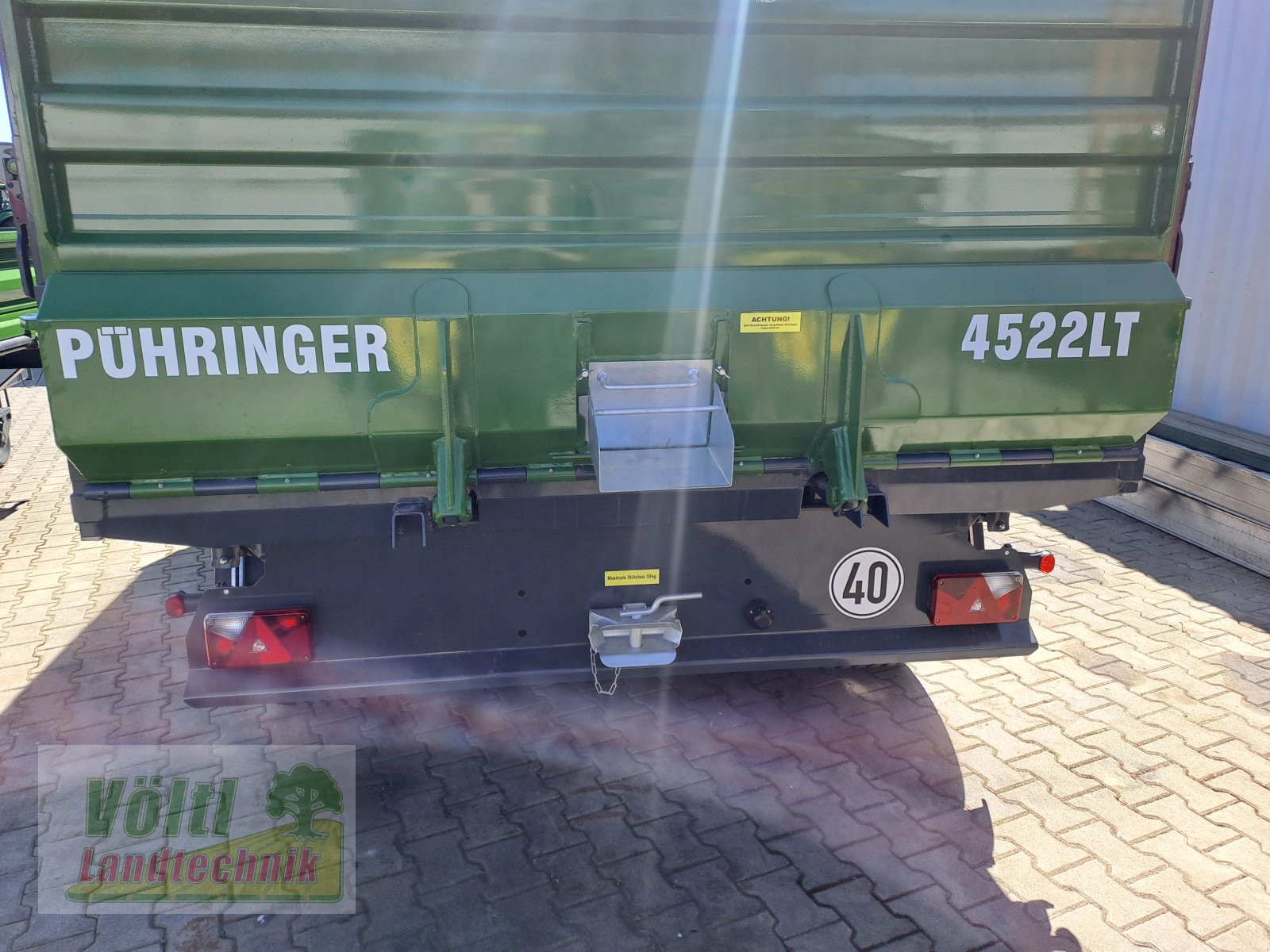 Kipper des Typs Pühringer 4522 LT, Neumaschine in Hutthurm bei Passau (Bild 5)