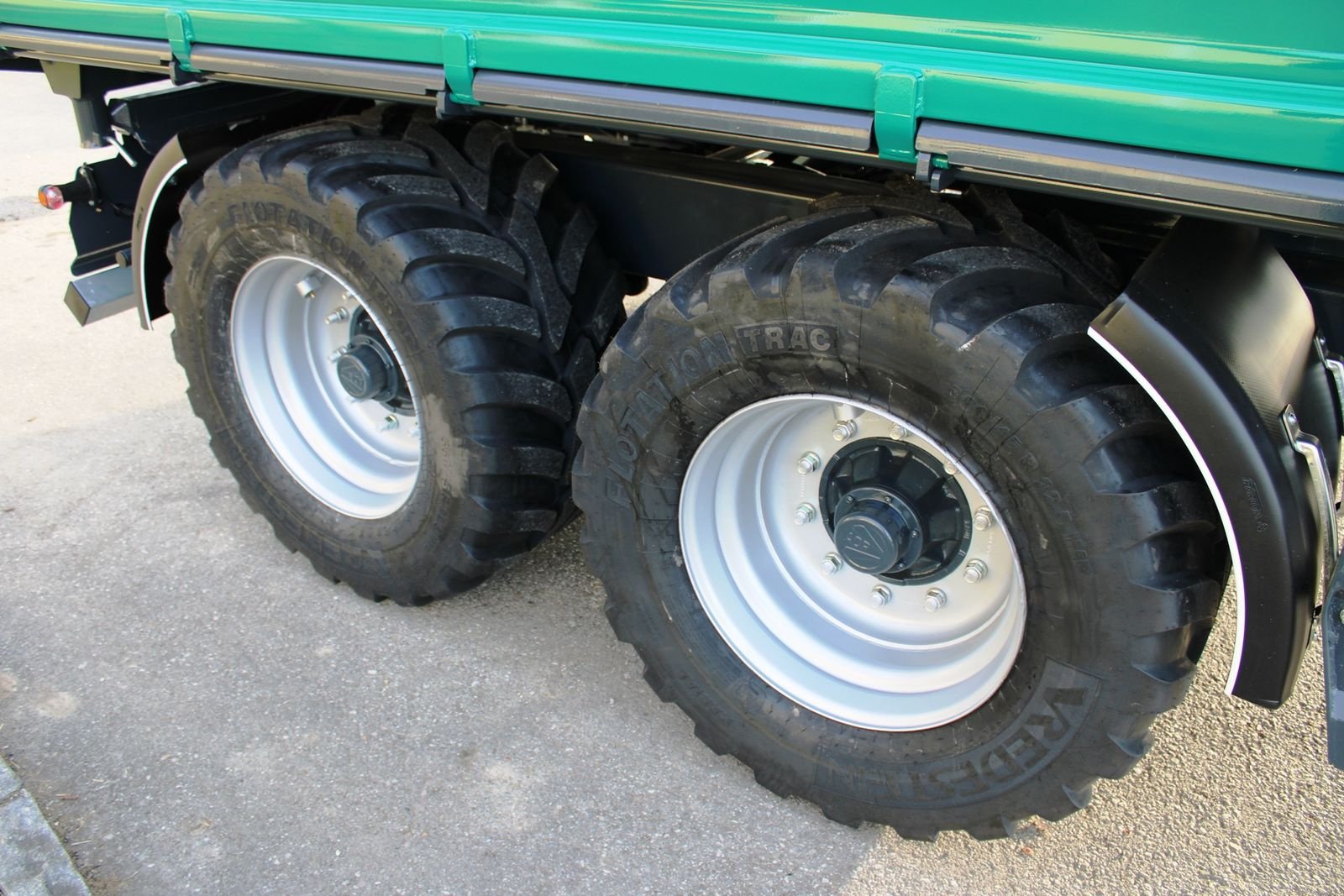 Kipper des Typs Pühringer 4824 T, Neumaschine in Neukirchen am Walde  (Bild 5)