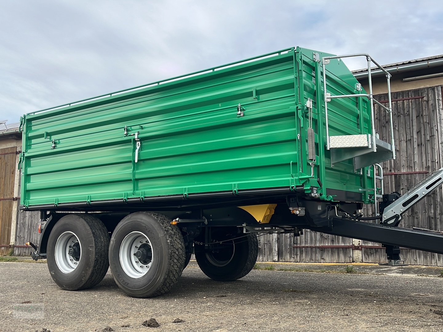 Kipper des Typs Reisch RD 160, Neumaschine in Dischingen (Bild 2)