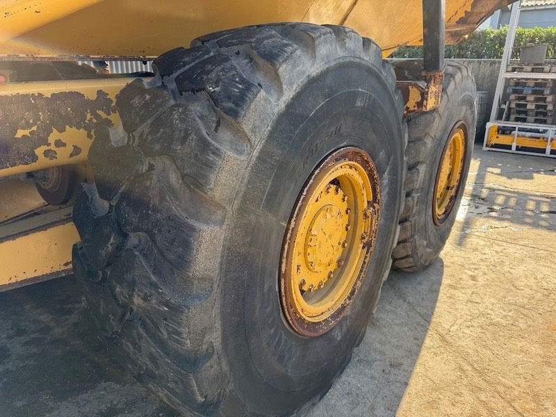 Kipper des Typs Sonstige Cat 725, Gebrauchtmaschine in Beveren-Waas Melsele (Bild 10)